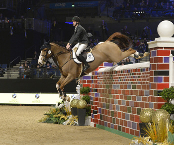 CHRIS MEGAHEY HITS THE HEIGHTS TO WIN NEW YEAR’S EVE PUISSANCE AT EQUESTRIAN.COM LIVERPOOL INTERNATIONAL HORSE SHOW